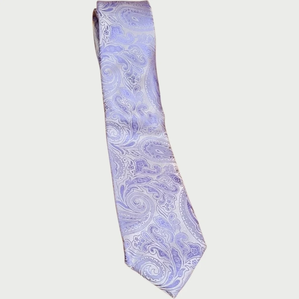 NWT Barry Wang Hand Made 100% Silk Men’s Neck Tie Lavender Paisley Purple T57